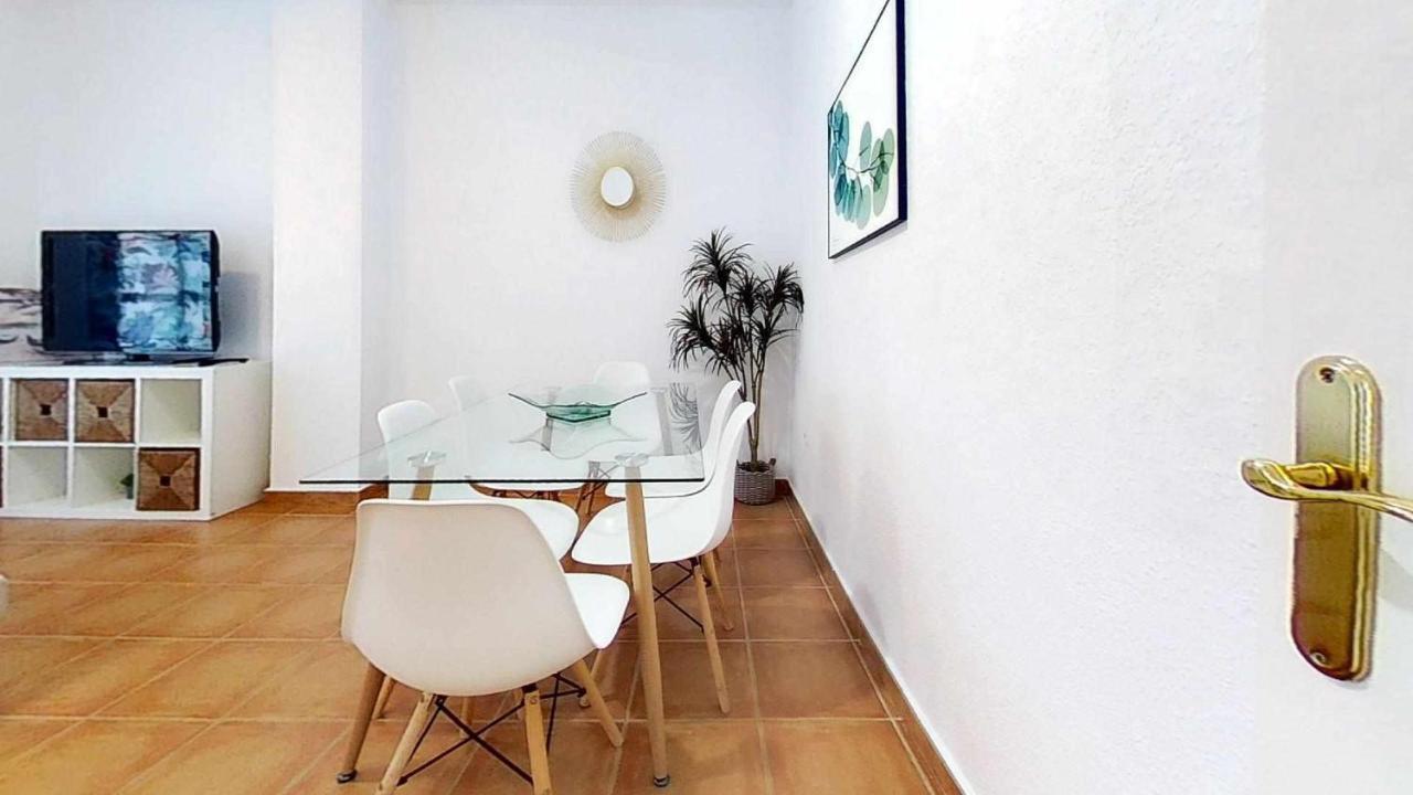 Coqueto Y Practico Apartamento En Pueblo De Zahara Zahara de los Atunes Luaran gambar